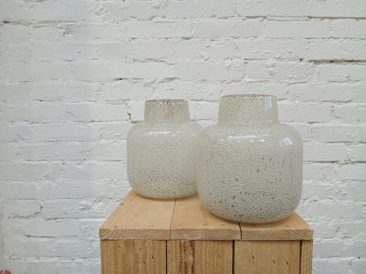 Etsitkö kaunista vaasia skandinaaviseen kotiin? Tämä vaasi tuo sinulle ison ilon, monet kukat ja kimput sopivat tähän parhaiten.